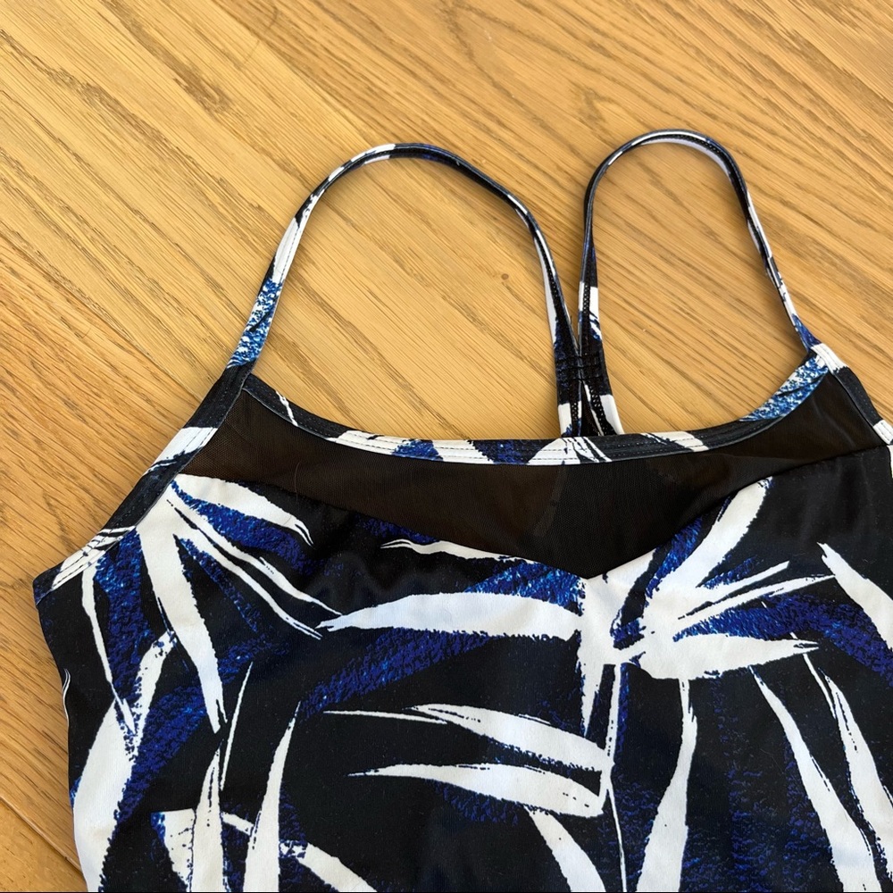 Fabletics Mesh Back Bra - Picture 3 of 8
